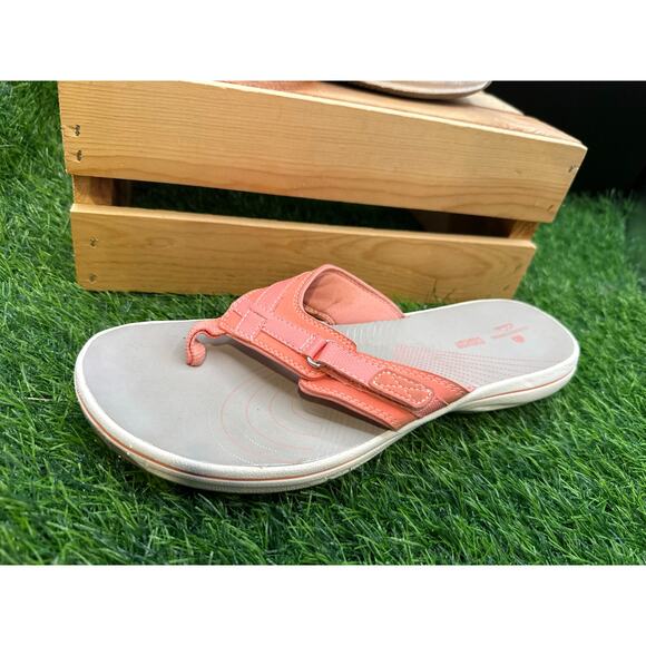Cloudsteppers by Clarks- Coral/Grey Sandals- Size 9W - Picture 2 of 10